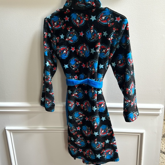 Kid’s Sonic The Hedgehog Robe - Picture 5 of 6